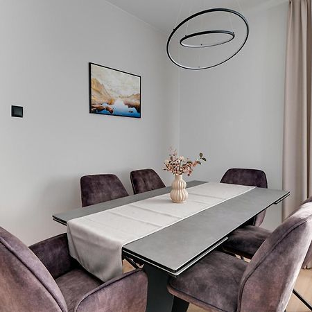 Zajezdnia Wrzeszcz 2 By Grand Apartments Danzig Exterior foto