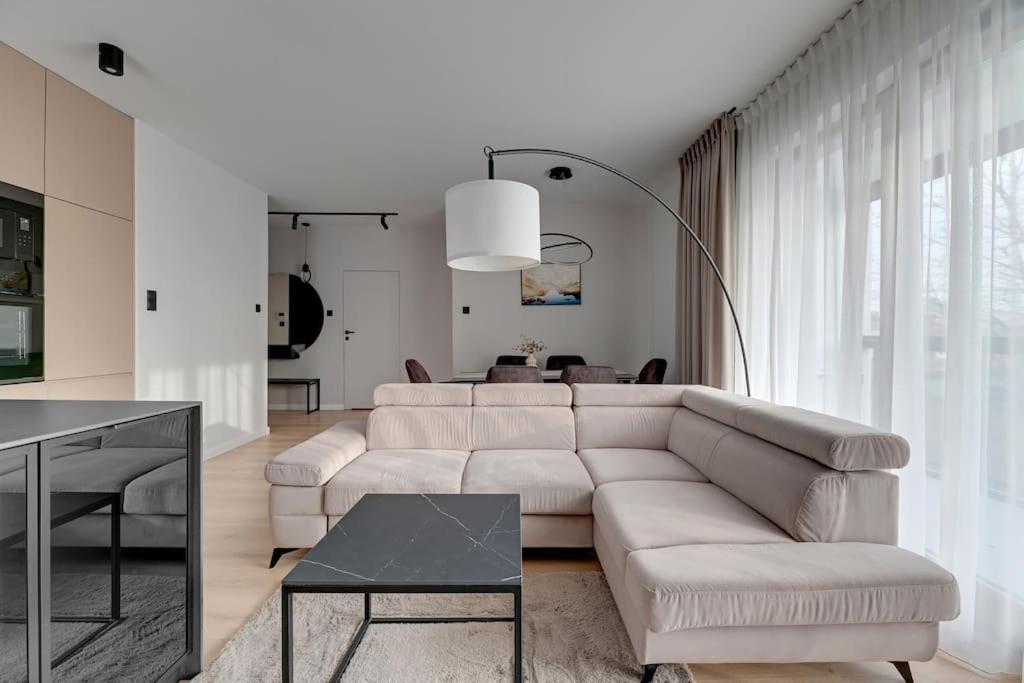 Zajezdnia Wrzeszcz 2 By Grand Apartments Danzig Exterior foto